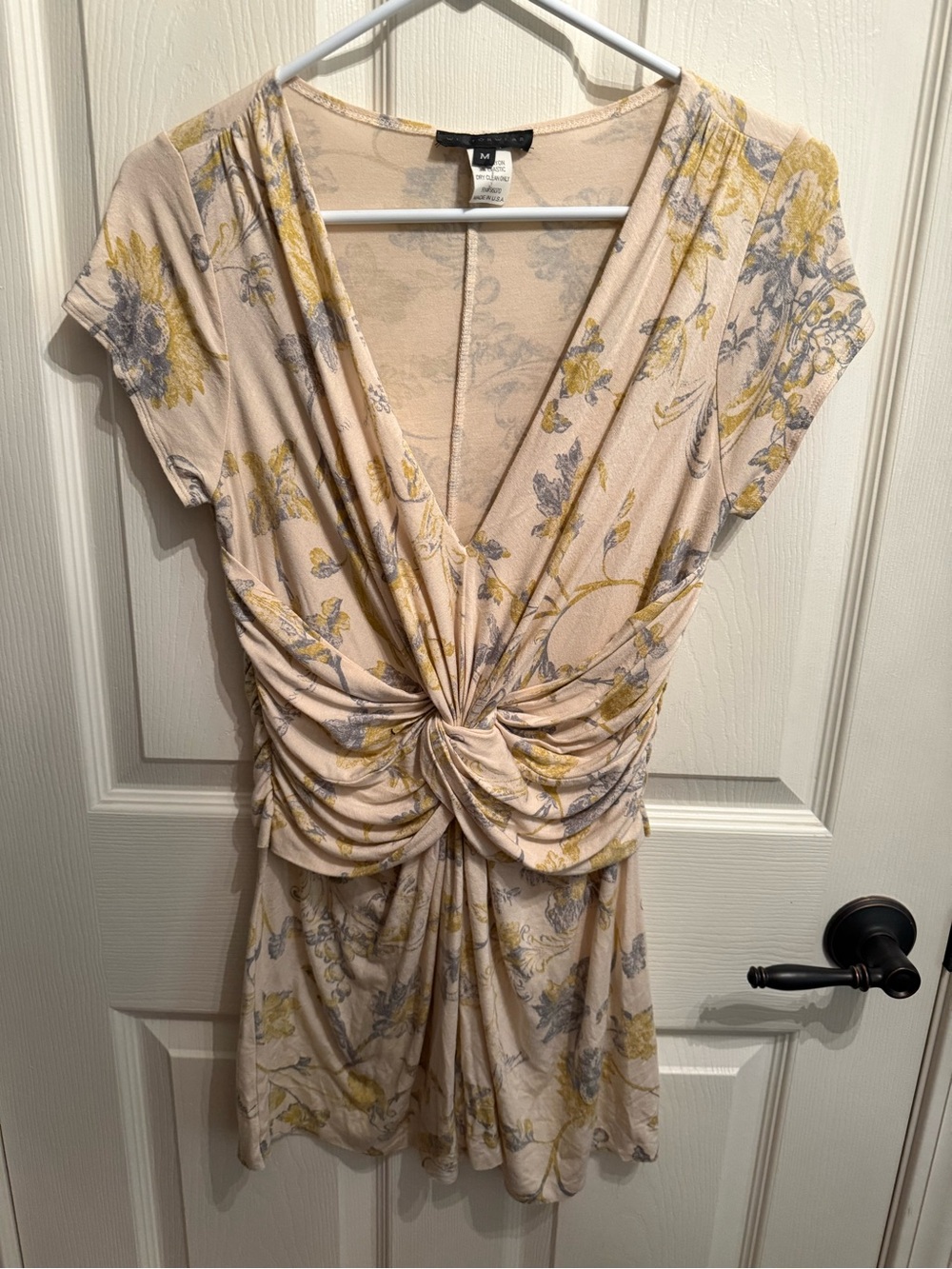 Weston Wear Cream Twist-Front V-Neck Top with Yellow & Gray Floral
